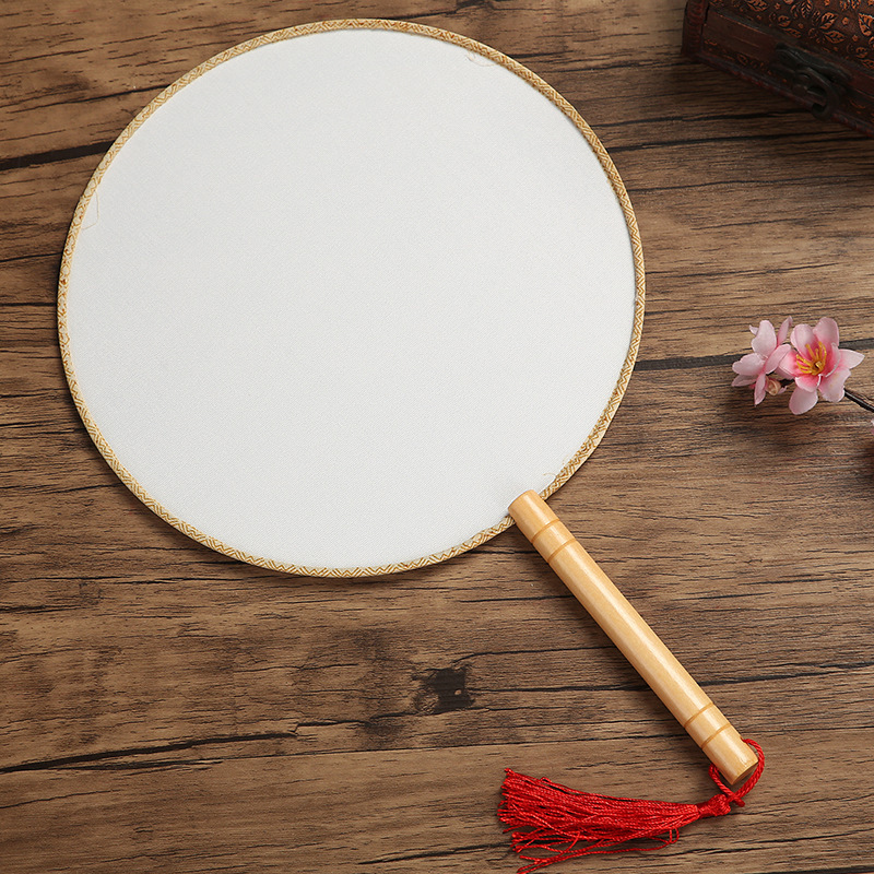 12328543554_745673098