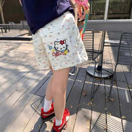 可爱kitty猫刺绣牛仔短裤女夏季新款蝴蝶结碎花高腰显瘦白色热裤