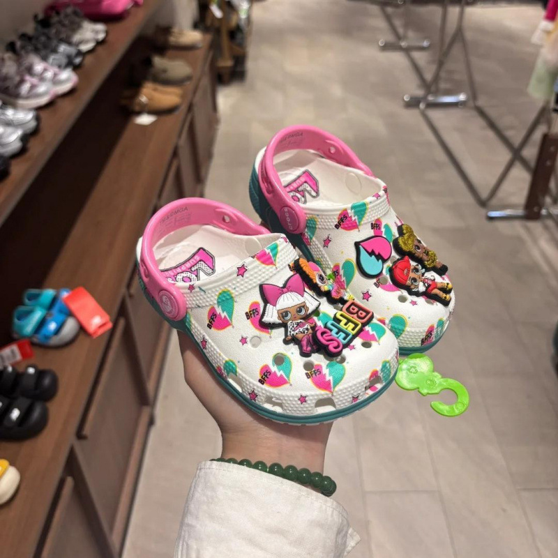 Cro Carlo Chic Cute Soft Clog Shoes for Girls and Women, New Summer Outdoor Non-Slip Lightweight Eva