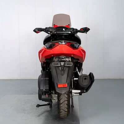 Motosikletlər Motorcycles, Warrior Fourth-Generation Scooter