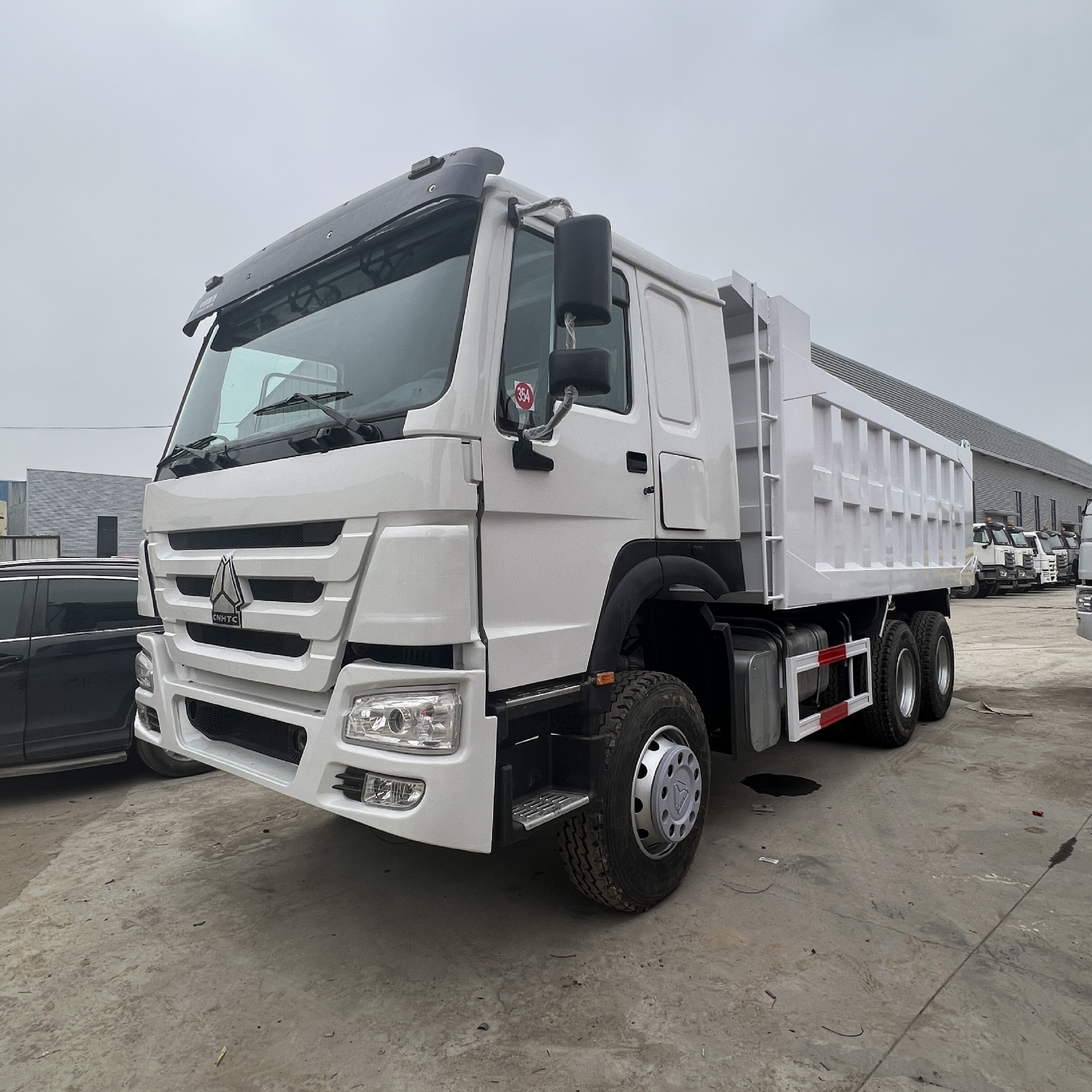 Supply of Overseas Howo Eight-Wheel Dump Trucks, Truck Transport Vehicles, Tractors, Semi-Trailers, Rear-Dump Self-Unloading Vehicles