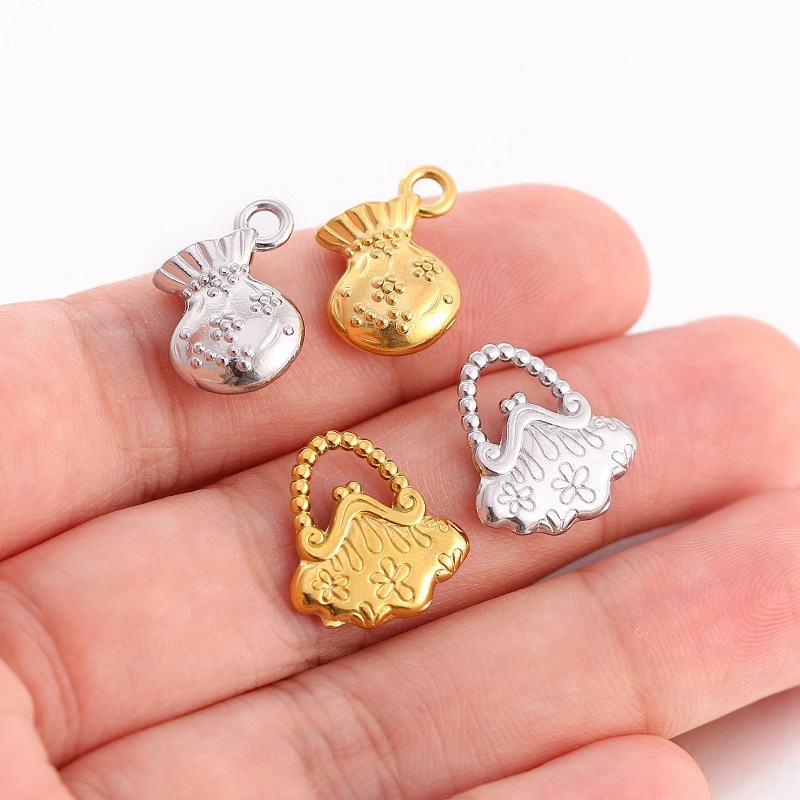 10g Weight Pendant Jewelry Making Type DIY Ornament Accessories Classification 3 PCS/Package Quantity 304 Stainless Steel Material Shamrock, Four Leaf Clover, Bow Knot Pattern All Seasons Season Plating Design Basic Style 3 PCS/Package 304 Stainless Steel Shamrock Four Leaf Clover Bow Knot Pendant 5