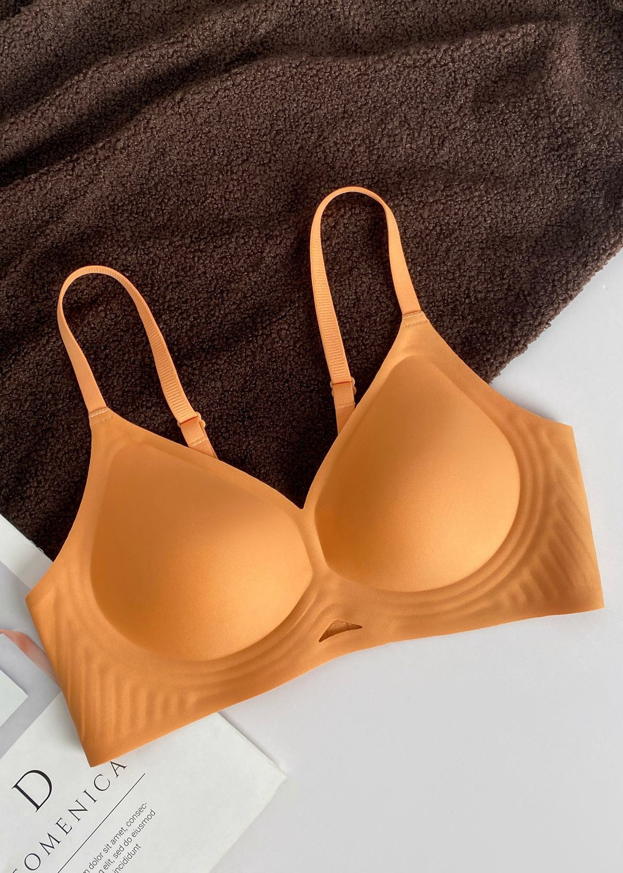 5501 ropa interior de jalea sin marcas para mujeres pechos pequeños delgados se reúnen sin anillo de acero para sostener la parte superior del pecho contra la caída del bra verano