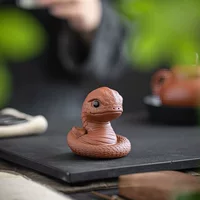 Милый маленький чайный питомец-змея из фиолетовой глины, креативный и очаровательный, подходит для содержания маленьких змей, украшения чайного стола, подарка-талисмана зодиакального года змеи.