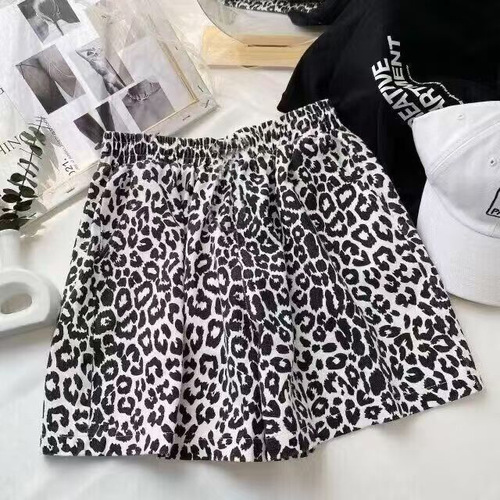 Beach shorts with elastic leopard print wide-leg ultra-thin slimming loose versatile dancing pants with high-waist