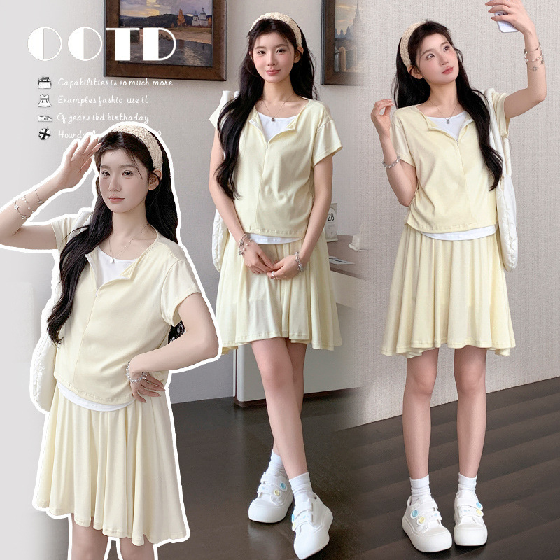Maternity Wear 2026 Summer New Fashion Korean Style Lazy Two-Piece Short-Sleeve T-Shirt + Pleated Short Skirt Set for Petite Women Maternity Wear 2026 Summer New Fashion Korean Style Lazy Two-Piece Short-Sleeve T-Shirt + Pleated Short Skirt Set for Petite Women