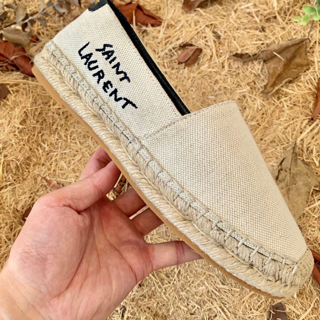 광저우 배송 하이 퀄리티 1 대 1 베트남 태국 두바이 나이지리아 여성의 캔버스 신발 패션 새로운 스타일