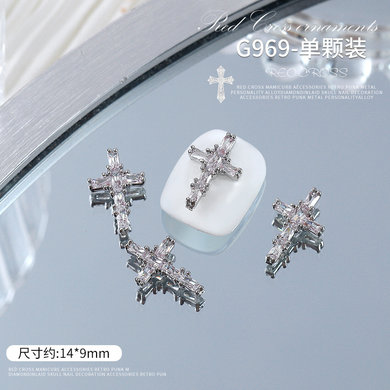 Red Cruz Roja marco joyería de uñas vintage punk metal personalidad aleación diamante incrustado cráneo decoración de uñas