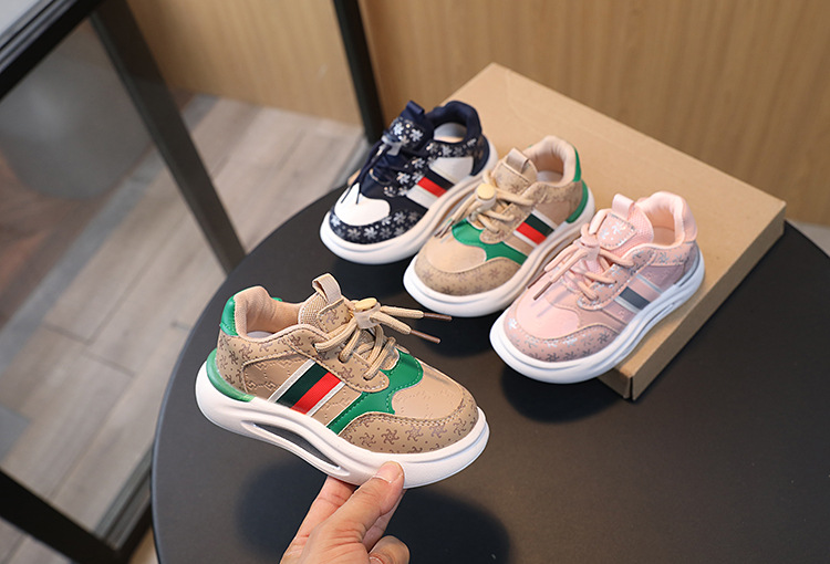 Nuove scarpe sportive per bambini in pelle Board Primavera e autunno Vendite dirette in fabbrica Spot Commercio estero_voghion.com