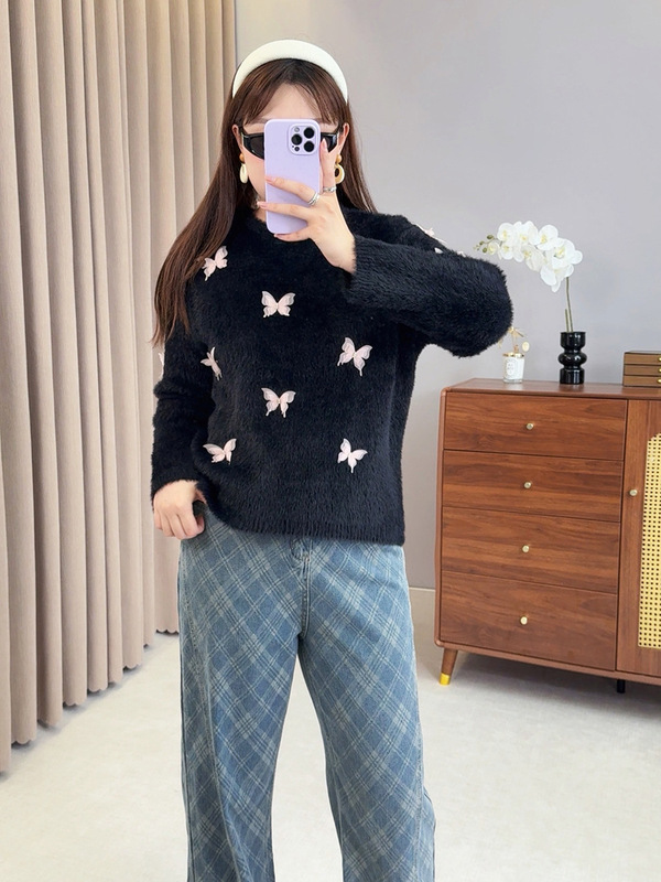 子元2025秋季新款大码女装休闲时尚胖妹妹立体蝴蝶装饰毛衣F557|undefined