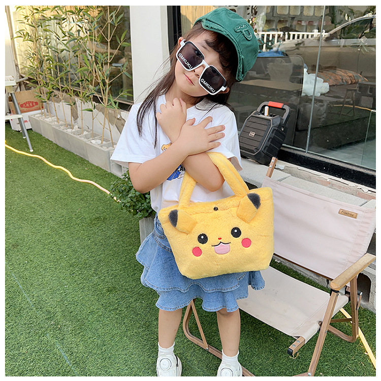 2023 Fashionable and cute cartoon doll small shoulder bag, plush toy single-shoulder crossbody bag, student hand-held mobile phone bag undefined