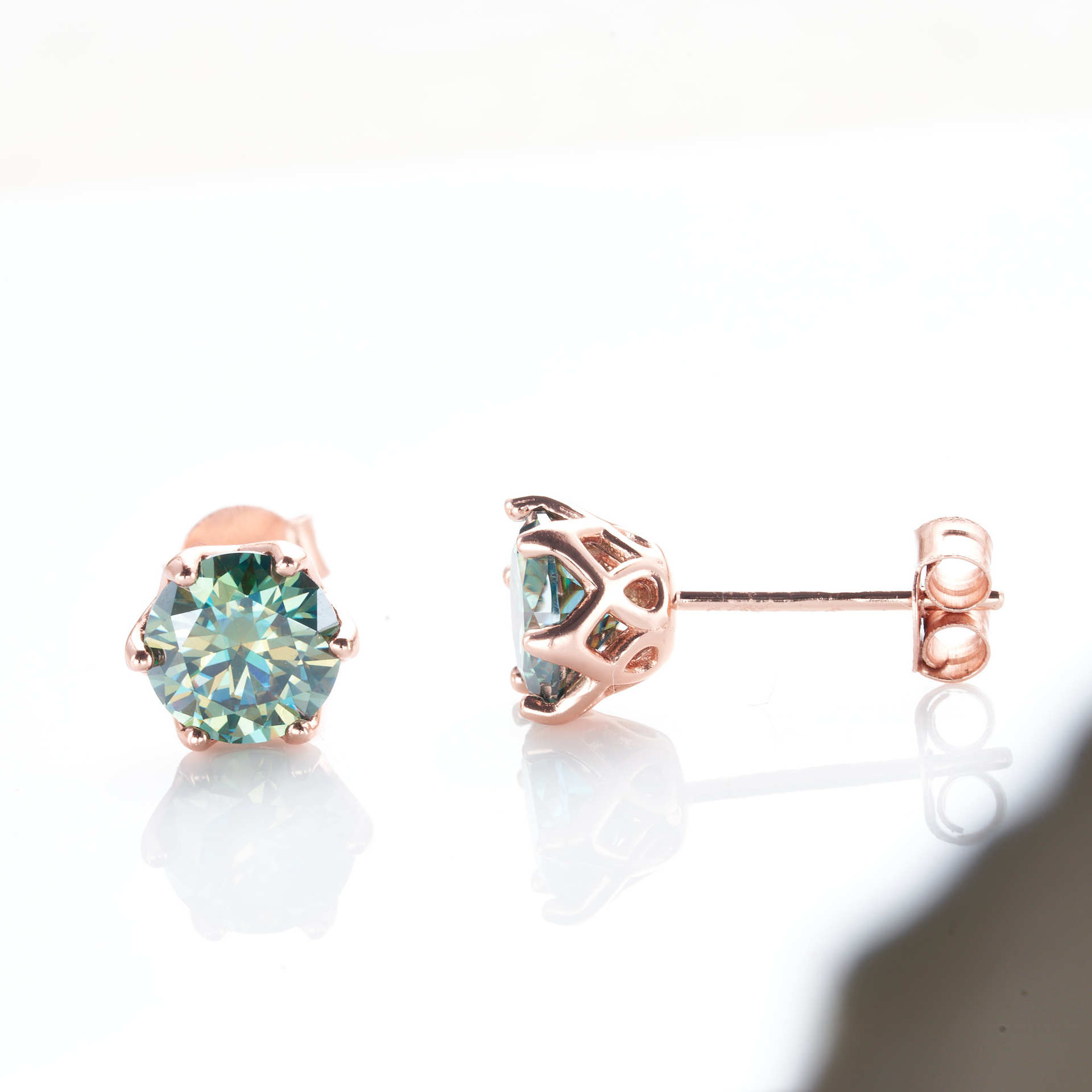 Plata esterlina azul-verde 0.5 - 2 quilates orejas redondas de moissanita plata esterlina S925 con certificado de GRA