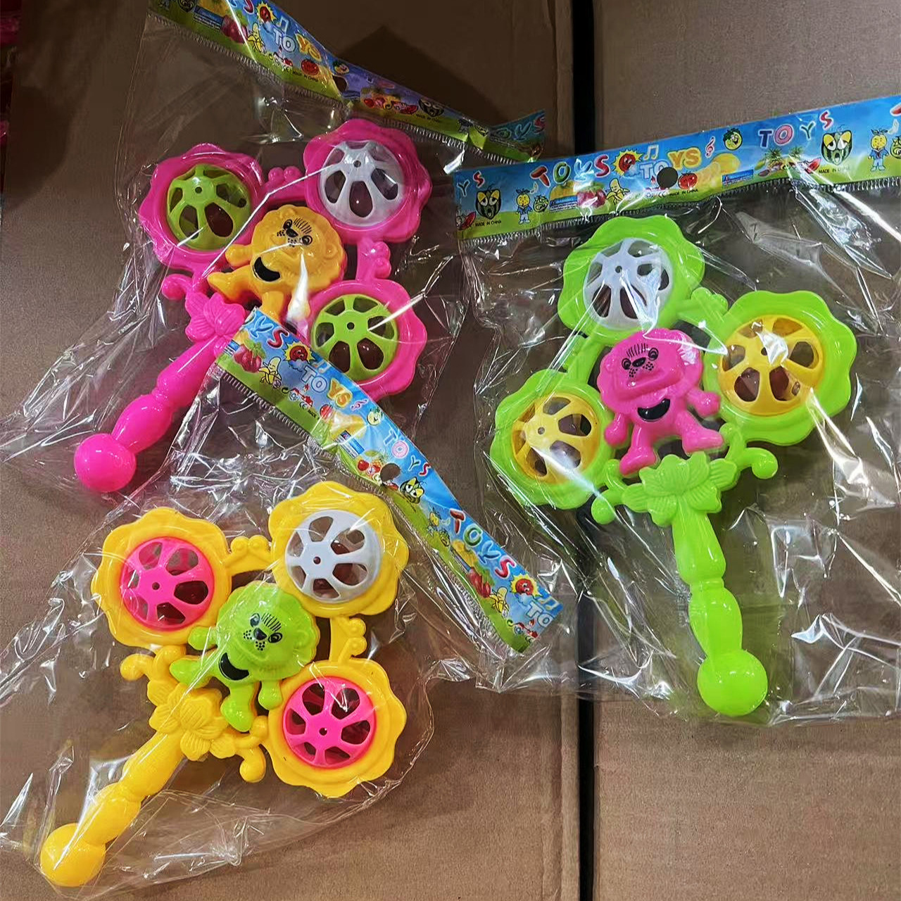 厂家批发儿童手摇铃 婴儿宝宝玩具 地摊 摇铃玩具批发 益智玩具