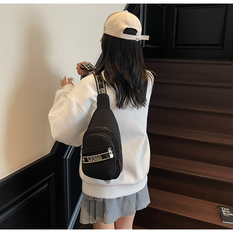 Summer nylon bag for women, 2025 new style commuter sports single-shoulder chest bag, niche and versatile, large-capacity crossbody bag undefined
