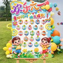 ��һ��ͯ�ڽ��Ҳ���kt��ӭ��ǩ�����׶�԰�����װ���ſڰڼ�