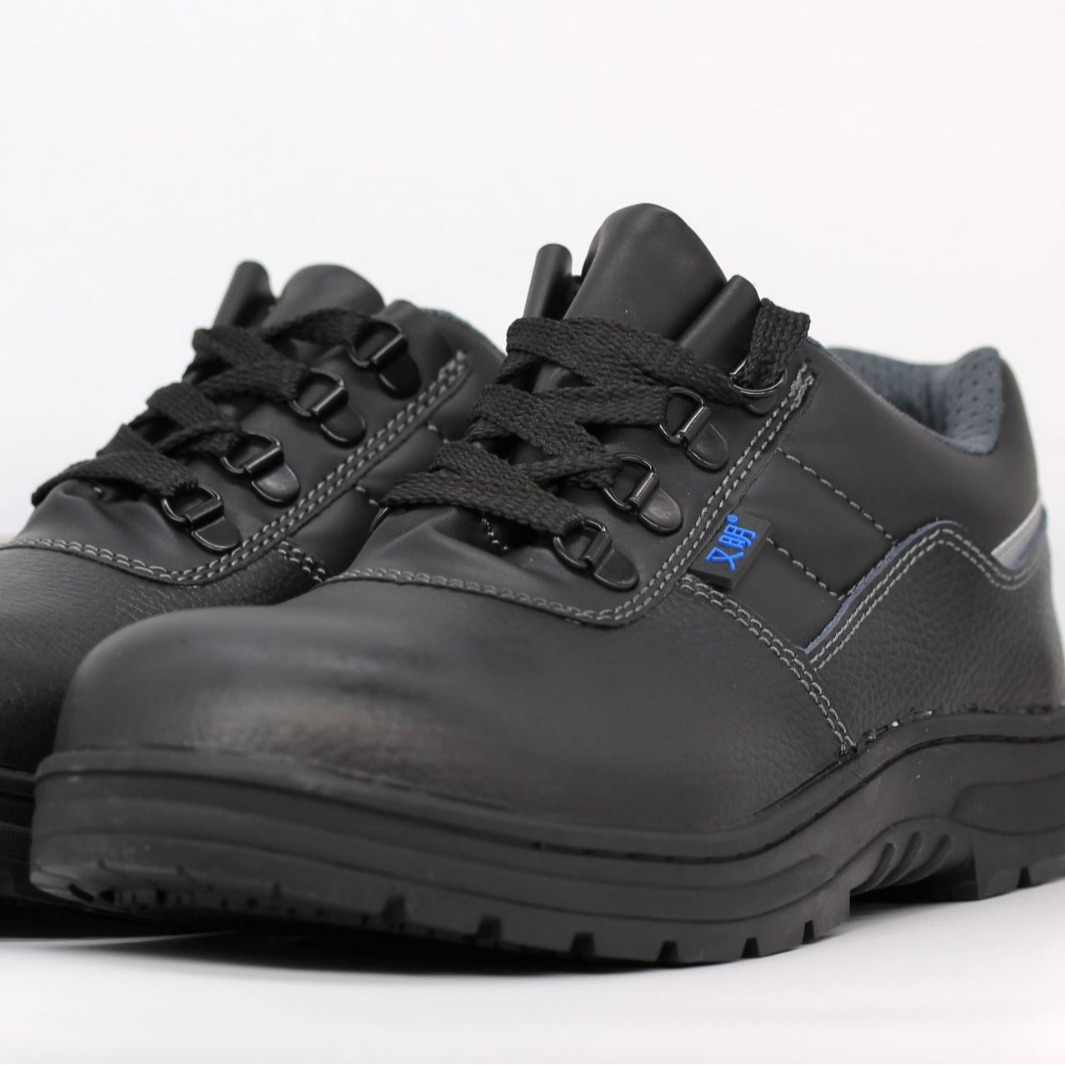 YM109-4 SB 足趾保护(200J)多功能安全鞋