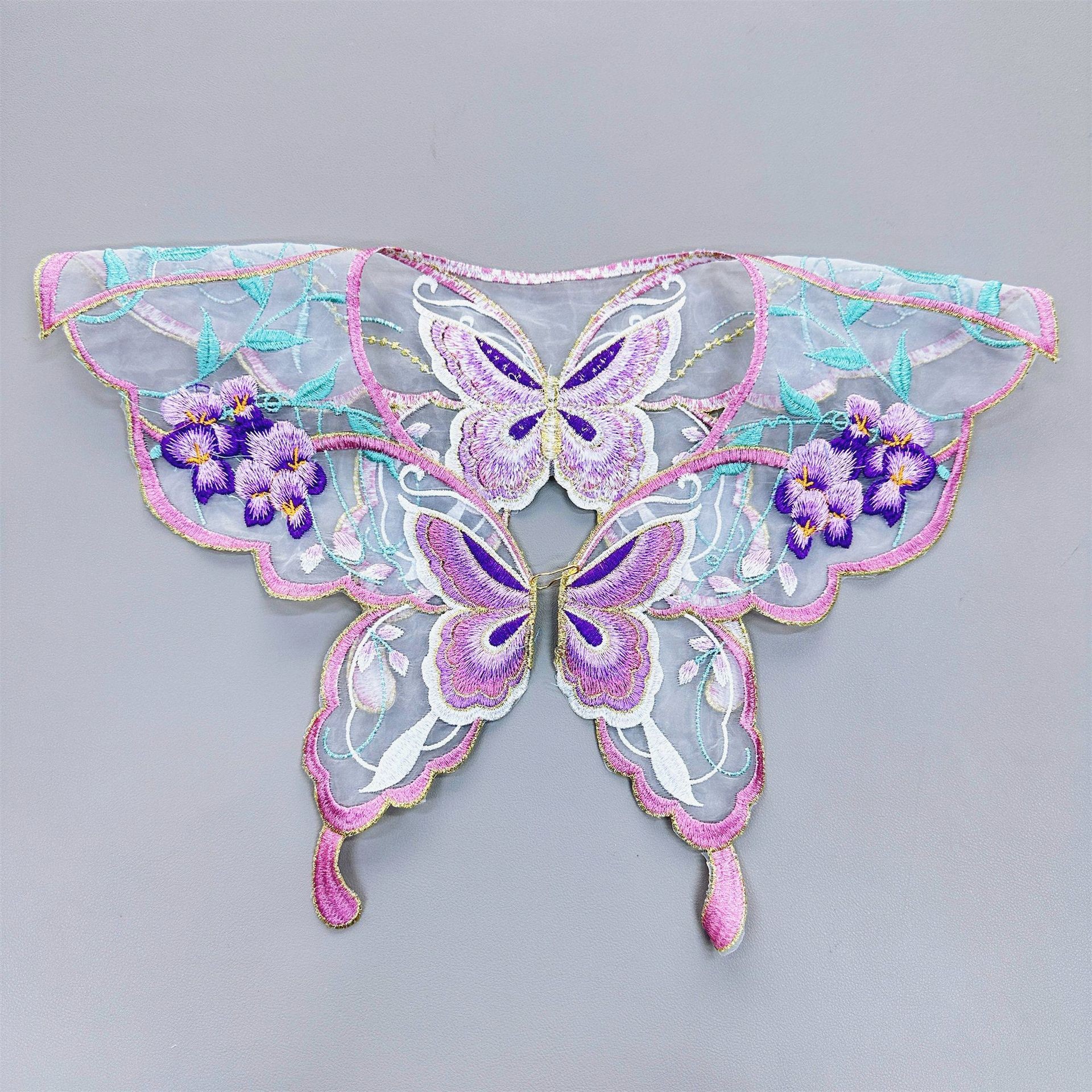 Bordado púrpura botón vestido de caballo hombro nube mariposa malla de perla collar cuentas bordadas decoración de flores de collar adulto
