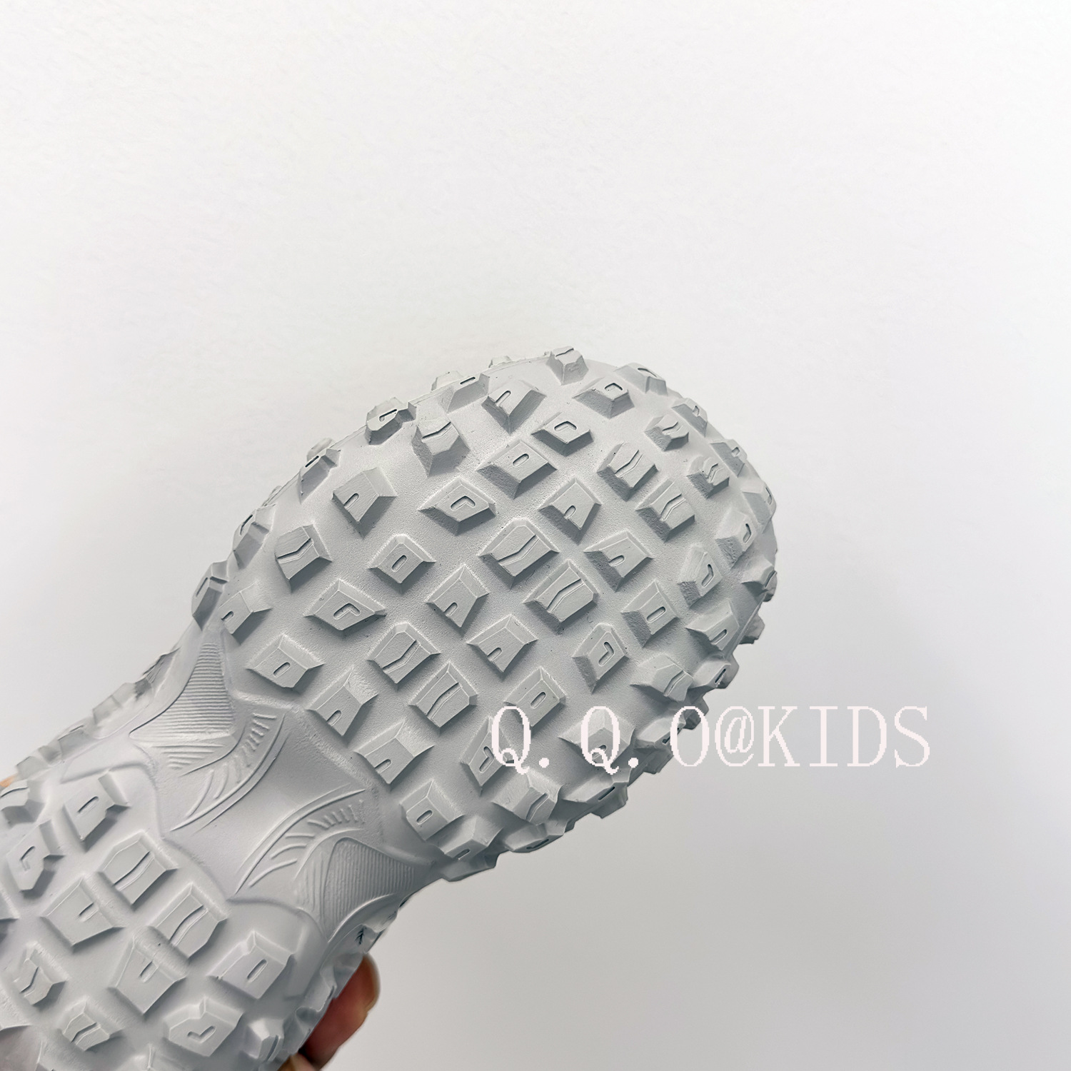 QQO Kinderschoenen 2023 Herfst Nieuwe Jongens Mode Tucker Tire Schoenen Antislip Sportschoenen Meisjes Papa schoenen_voghion.com