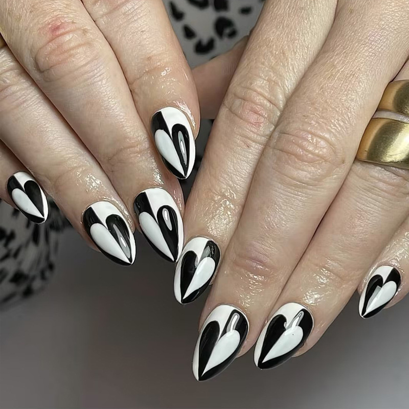 [Special Offer] European and American New Style Black and White Heart Nail Art Fake Nails Black and White Color-Blocking Spring and Summer Wearable Nail Tips