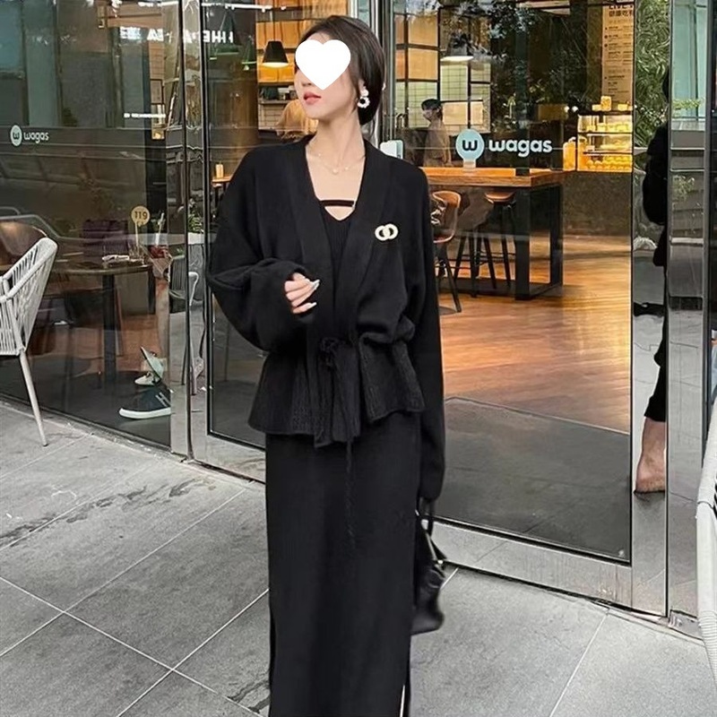 秋季时尚设计感毛衣套装慵懒系带针织开衫外套女V领吊带裙两件套|undefined