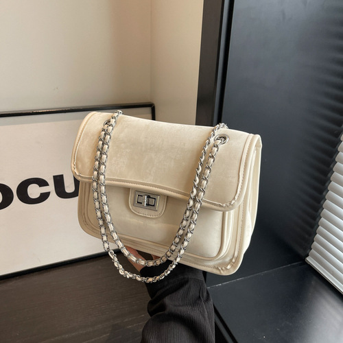 Autumn and winter new fashionable cross-body bag, popular shoulder bag, chain bag, small square bag