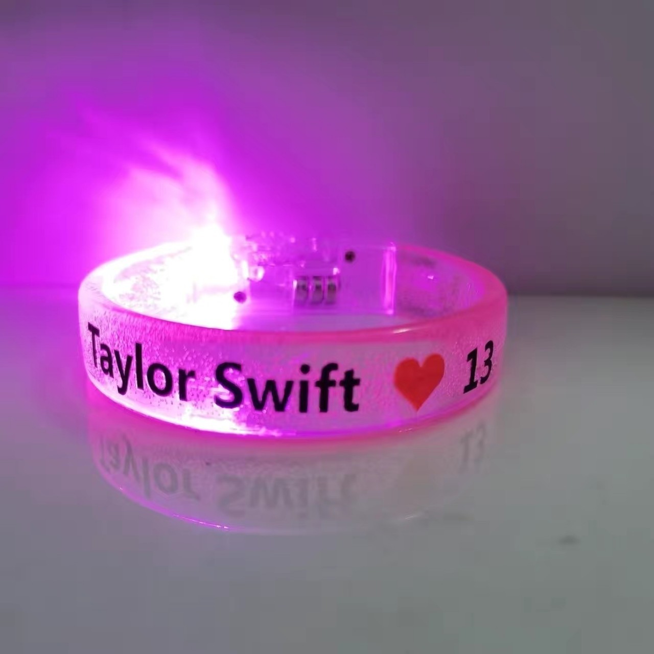 テイラーカビ応援ブレスレットtaylor swift発光応援蛍光棒ツアー