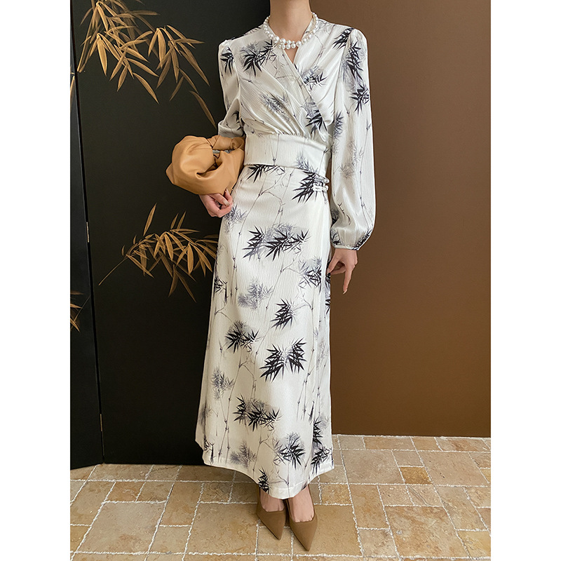 司南新中式国风水墨竹叶印花V领衬衫盘扣半身裙两件套