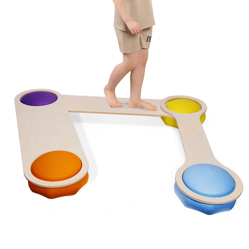 Equipo de entrenamiento sensorial tablero de equilibrio táctil del jardín de infantes juguetes domésticos en el vestíbulo del puente de equilibrio de puente de madera única Interior para niños