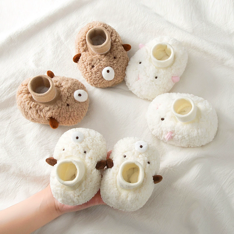 Осенне-зимняя утолщенная обувь для новорожденных От 0 до 1 года Детская хлопковая обувь Обувь с защитой от падения на мягкой подошве Теплый чехол для ног на флисовой подкладке
