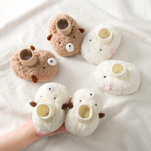 Autumn and winter thickened newborn baby shoes 0-1 year old baby cotton shoes anti-falling soft sole learning shoes and socks warm plus velvet footmuffs