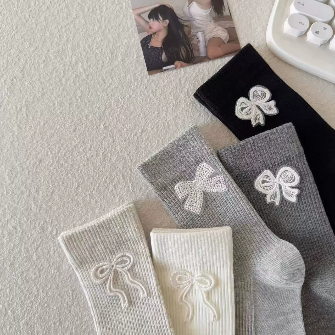 Lace cotton knee socks with bow, mid-length