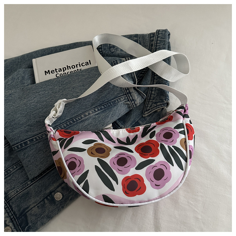2025 Korean-style laid-back crossbody bag new versatile commuting dumpling bag, large-capacity commuting single-shoulder bag for women undefined