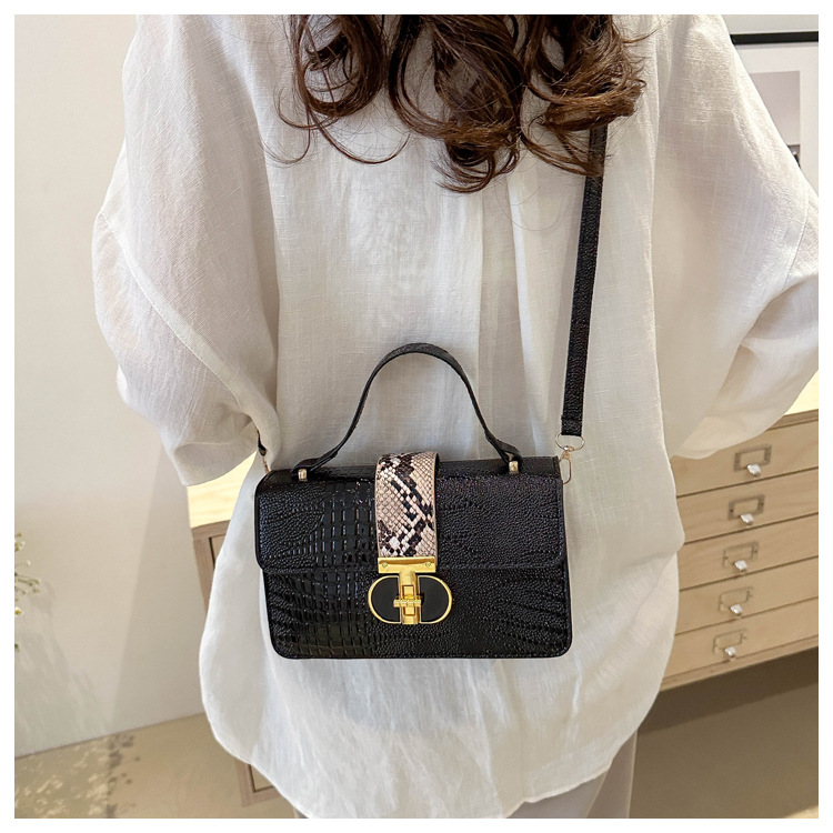 Korean casual fashion handbag 2024 new simple crocodile pattern single shoulder crossbody small square bag_voghion.com