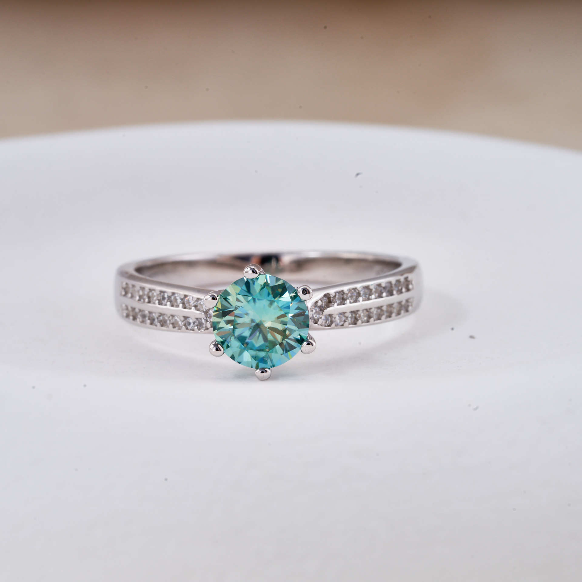 Anillo de piedra de moissan azul de matrimonio de plata esterlina de seis garras de diamante de moissan joyería de mujer joyería de la reina de las estrellas