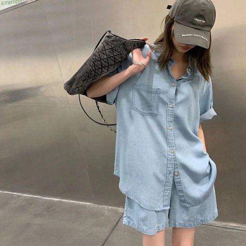 Set of 2 Women's  Summer T-shirt and Wide-Leg Denim Shorts, A-Silk Imitation Denim, Loose Fit, Korean Style