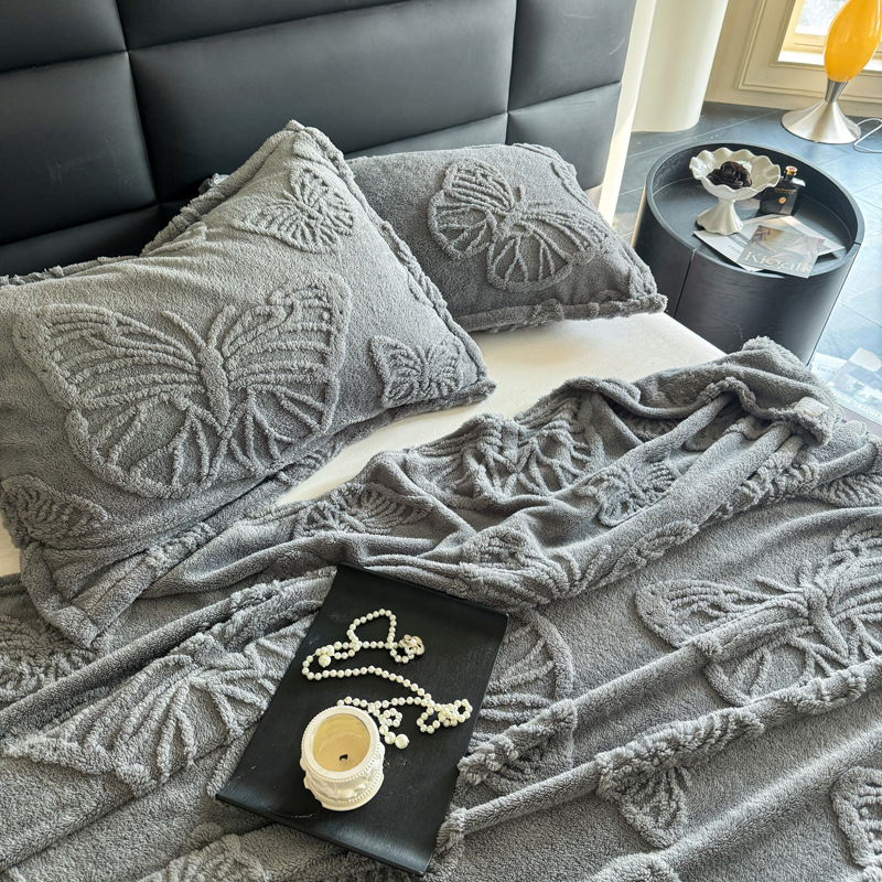 Torre de viento de lujo ligero transfronterizo Fufu terciopelo color sólido jacquard multifunción manta manta manta de sofá de mariposa jacquard de una sola capa manta al por mayor