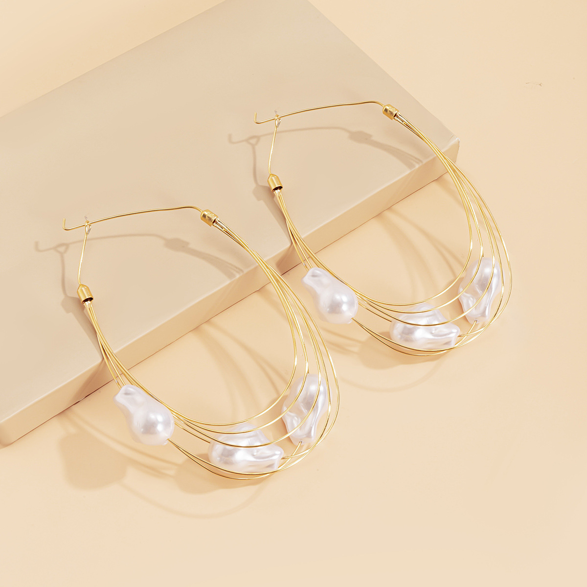 Elegant Geometric Clip Earrings Handmade Unique Multilayered_voghion.com