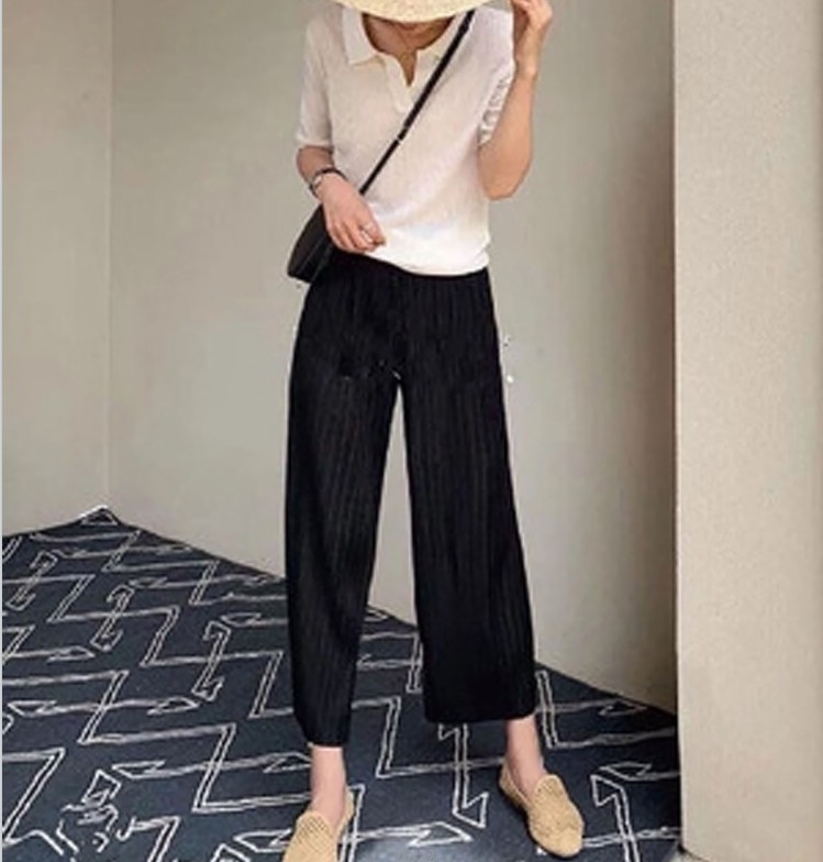 Quần chín tấc màu đen