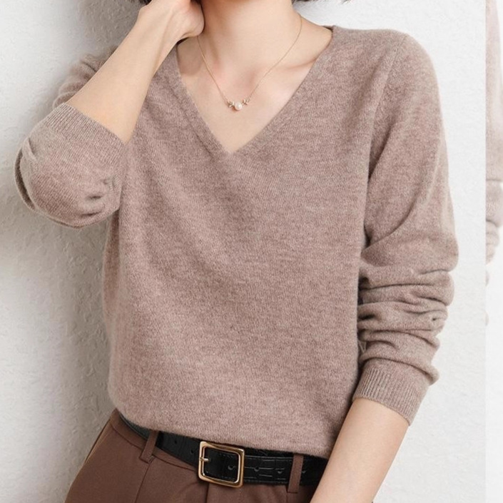 [on Clearance] Australian Merino Sweater Women's V Neck Large Size Sweater Bottoming Knitted Wool Sweater