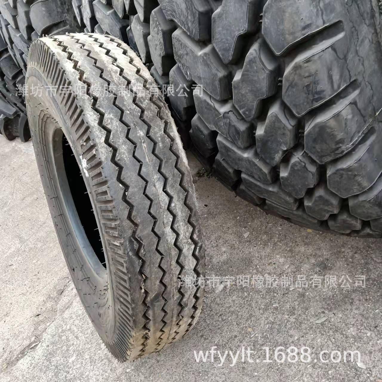 8.25-16 水曲花纹 825-16 轻卡卡车 载重汽车轮胎