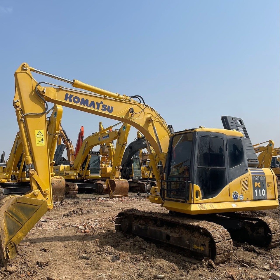Exportación de línea de comercio exterior 9.9 Chengxin de segunda mano Komatsu110 120 excavadora 13 toneladas 14 toneladas 15 toneladas excavadora