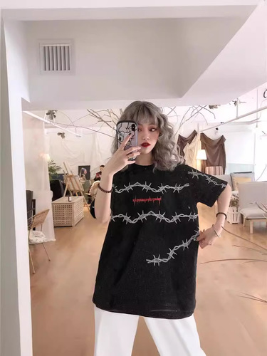 Summer thorn wire printed loose top for men and women's top trend hip-hop T-shirt round neck retro Harajuku
