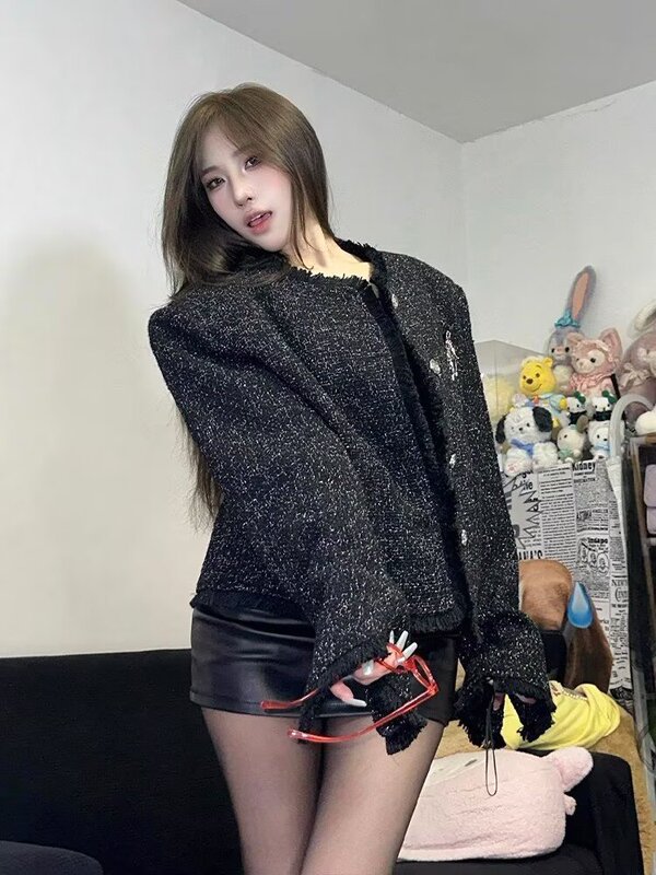 秋冬气质轻奢亮丝小香风外套女网红时尚垫肩金属饰品设计感夹克潮|undefined