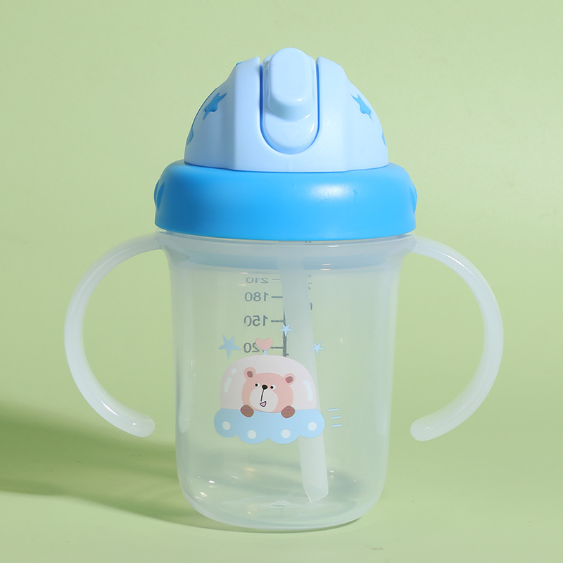 Taza de agua para niños taza de paja de plástico de gran capacidad para bebés beber taza de agua portátil a prueba de fugas taza de verano al por mayor