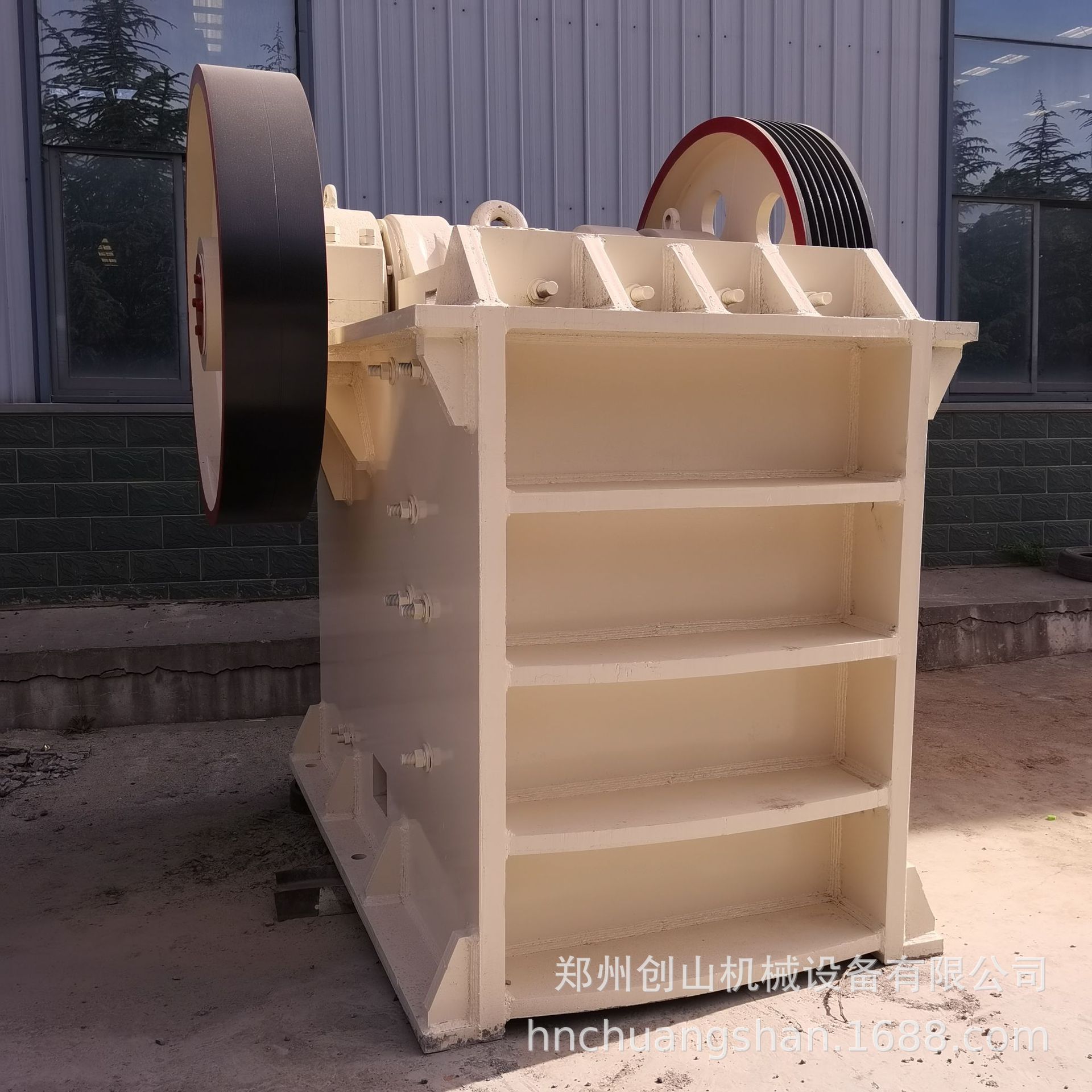 供应岩石破碎机 鄂破机 鄂破机配件  鄂式破碎机  鄂式破石机