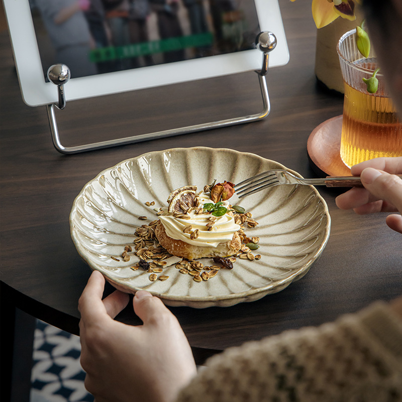 Fangju Yellow Relief 2025 nuevo plato de pasta de cerámica de disco de 8 pulgadas plato de postre retro plato de cena exportación transfronteriza