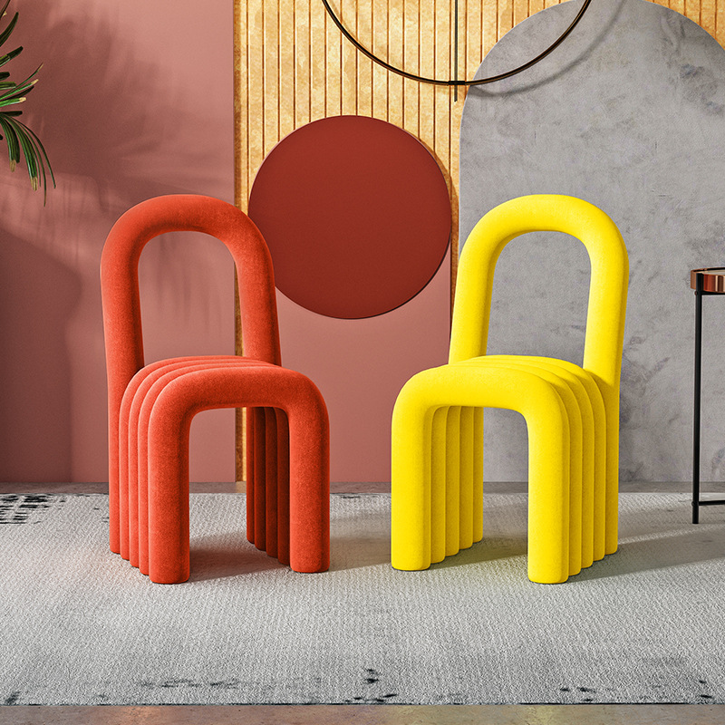 Nórdico creativo especial en forma de silla escritorio hogar dormitorio tienda de ropa Internet celebridad taburete peine maquillaje lambswool diseñador Silla de comedor