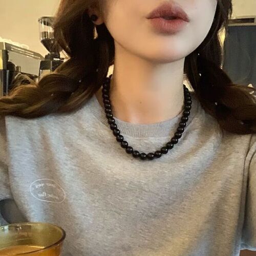 High-end black pearl feve same style niche design simple personality retro versatile temperament neck chain clavicle chain