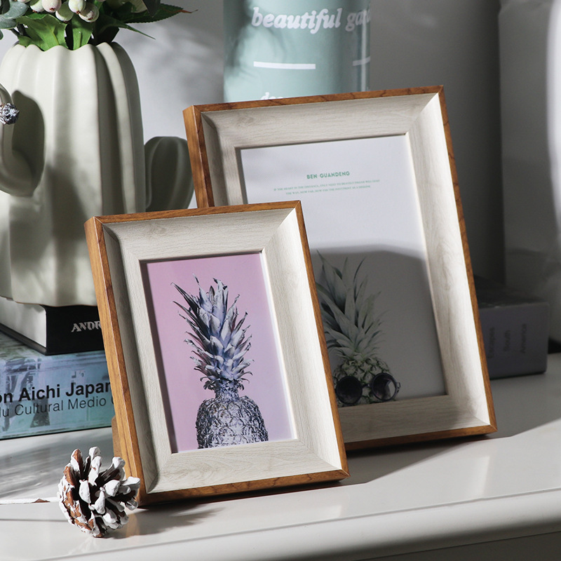 흰색 + 다크 브라운 가장자리