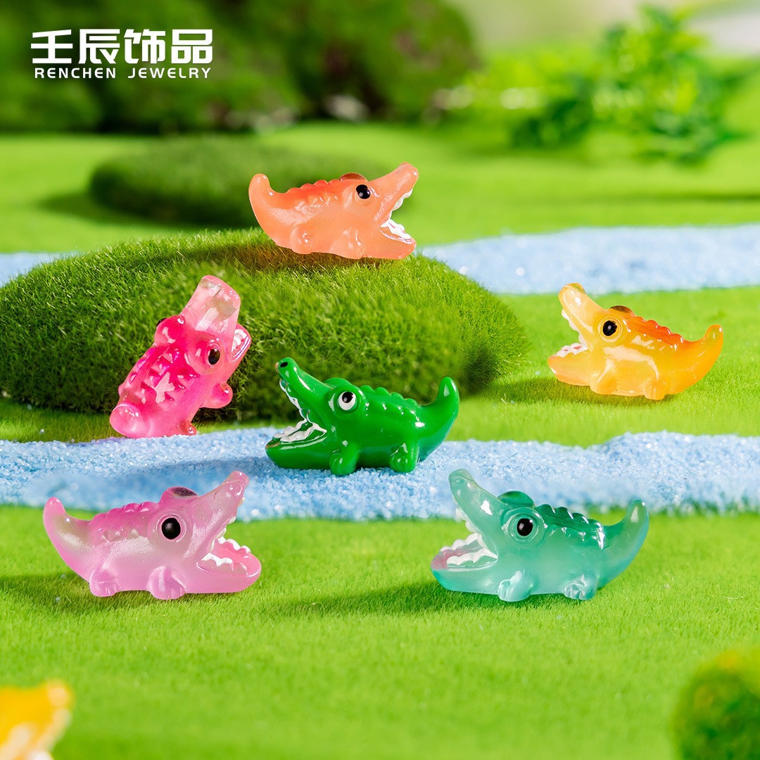 큰 입 악어 야광 혼합